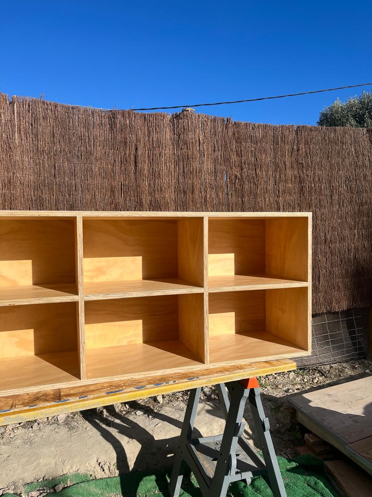 Mobiliario de madera contrachapada